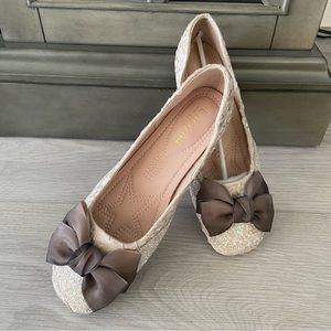 Elegant Beige/brown Flats
